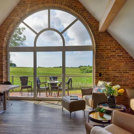 Bootshaus In Nadelitz