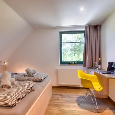 Bootshaus In Nadelitz